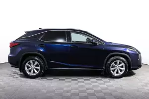 Lexus  3