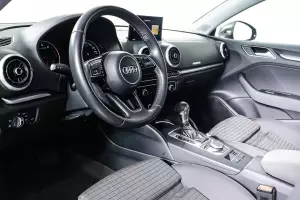 Audi  13