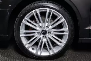 Audi  8