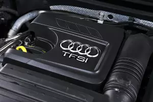 Audi  9