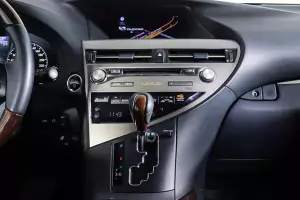 Lexus  12