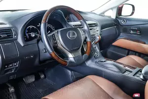 Lexus  13