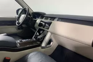 Land Rover  8