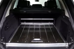 Land Rover  22
