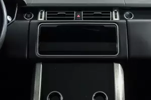 Land Rover  17