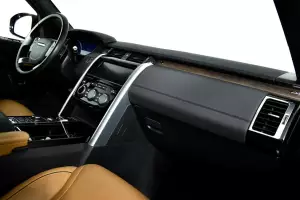 Land Rover  9