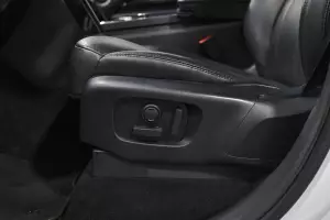 Land Rover  7