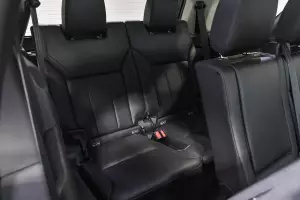 Land Rover  2