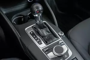 Audi  13