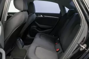 Audi  15