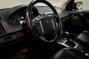 Land Rover  10