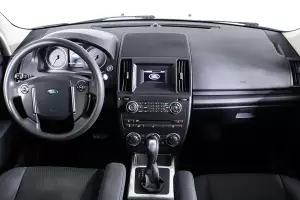 Land Rover  10