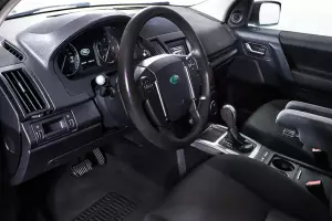 Land Rover  13
