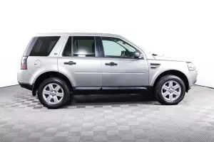 Land Rover  3