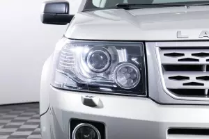 Land Rover  8