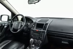 Land Rover  7