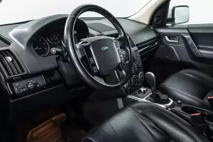 Land Rover  8