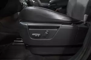 Land Rover  13