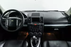 Land Rover  7