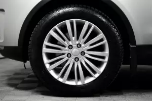 Land Rover  7