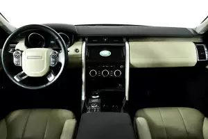 Land Rover  8