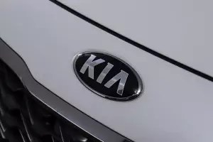 Kia  10