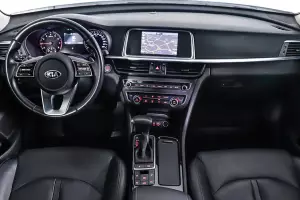 Kia  8