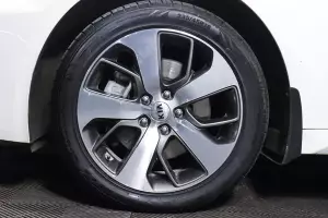 Kia  12