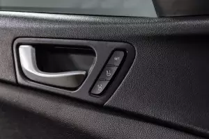 Kia  12