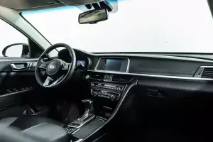 Kia  8