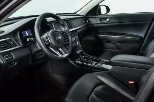 Kia  9