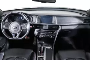 Kia  10