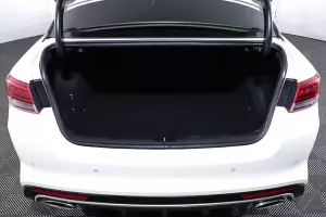 Kia  6