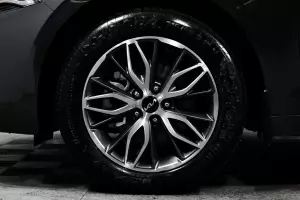 Kia  7
