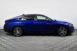 Kia  3