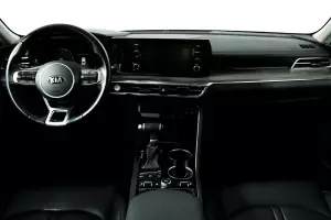 Kia  8