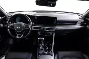 Kia  10