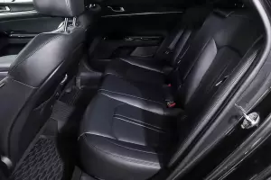 Kia  16