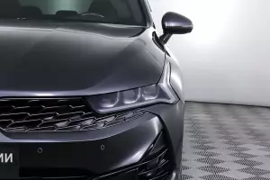 Kia  8