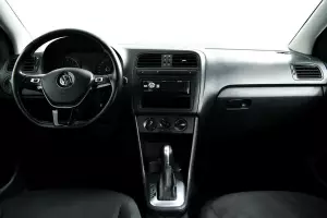Volkswagen  6