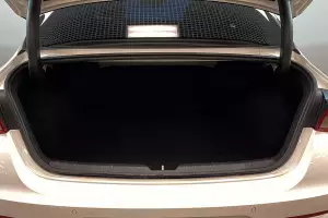 Kia  6