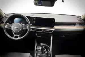 Kia  8