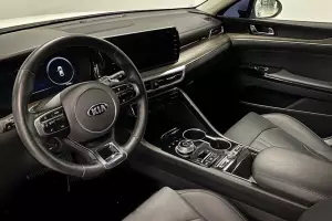 Kia  9