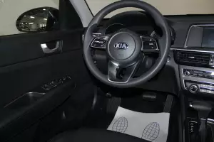 Kia  12