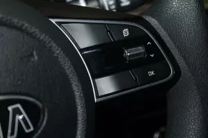 Kia  15