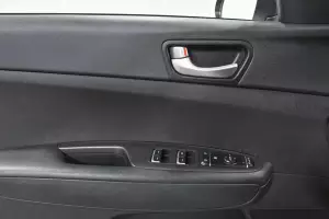 Kia  11
