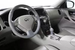Infiniti  10