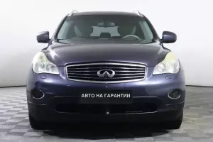 Infiniti  2