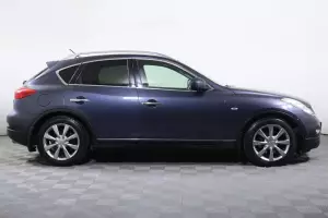 Infiniti  3
