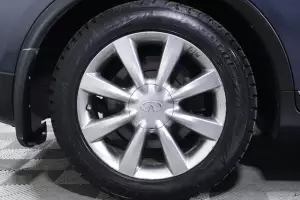 Infiniti  6